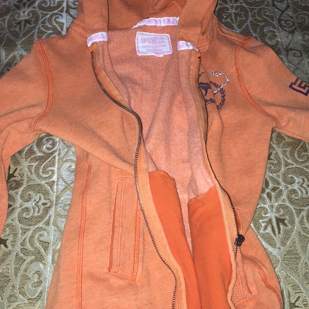 U of I sweatshirt